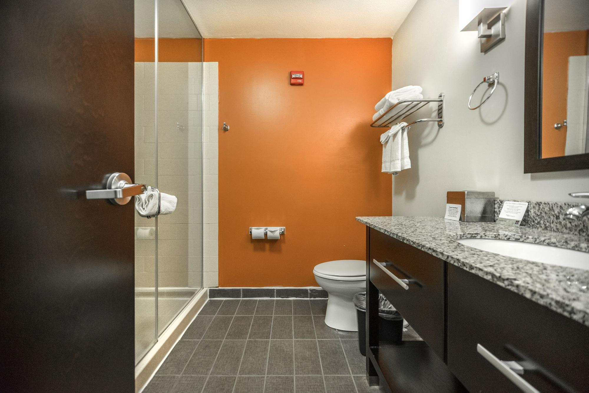 Sleep Inn & Suites And Conference Center Downtown Indianapolis Bagian luar foto