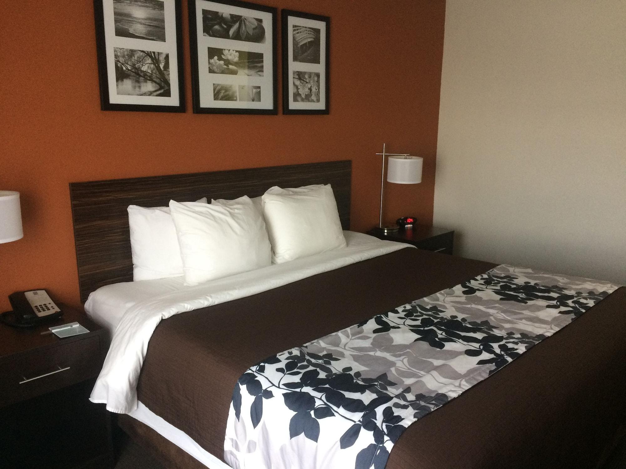 Sleep Inn & Suites And Conference Center Downtown Indianapolis Bagian luar foto