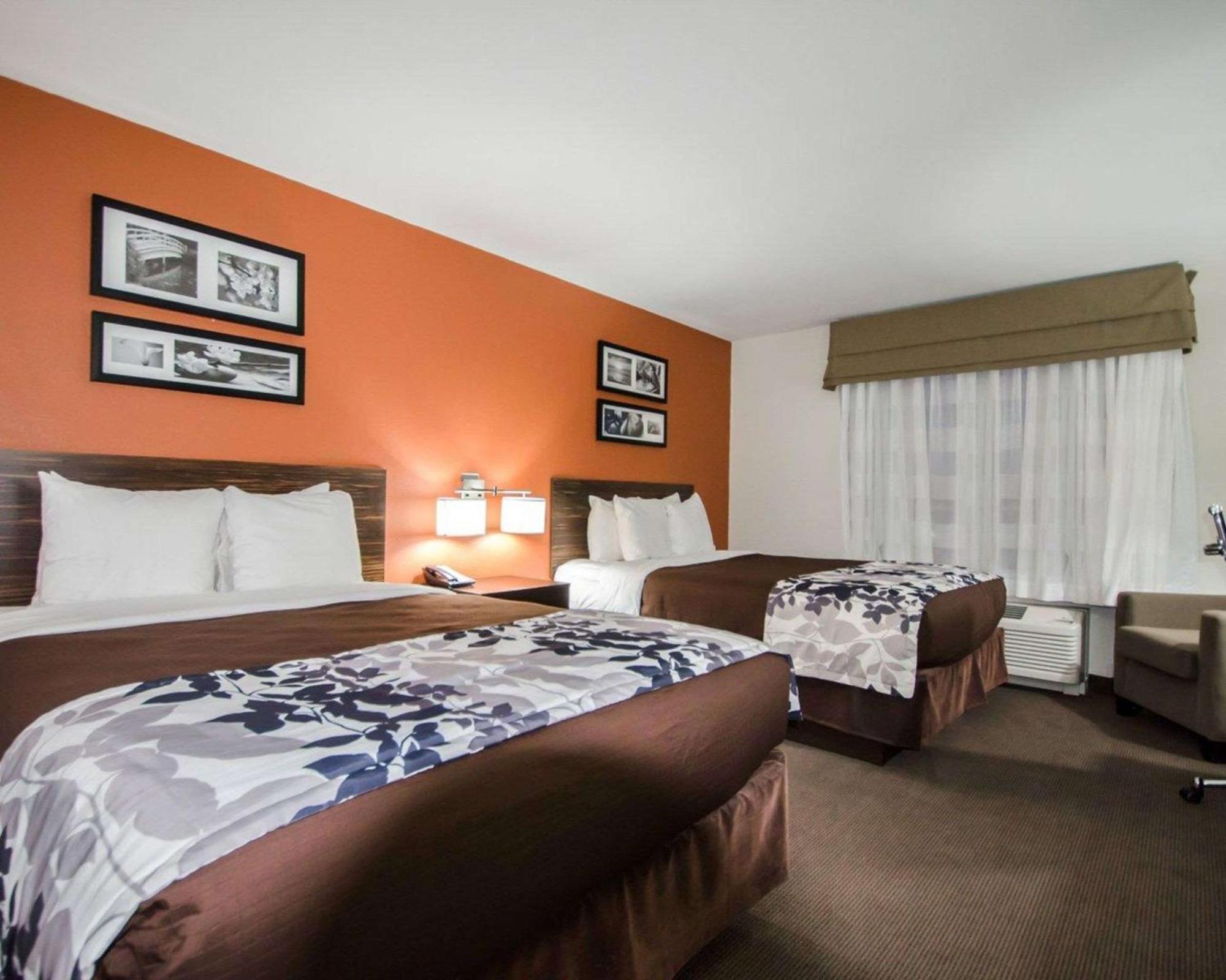 Sleep Inn & Suites And Conference Center Downtown Indianapolis Bagian luar foto