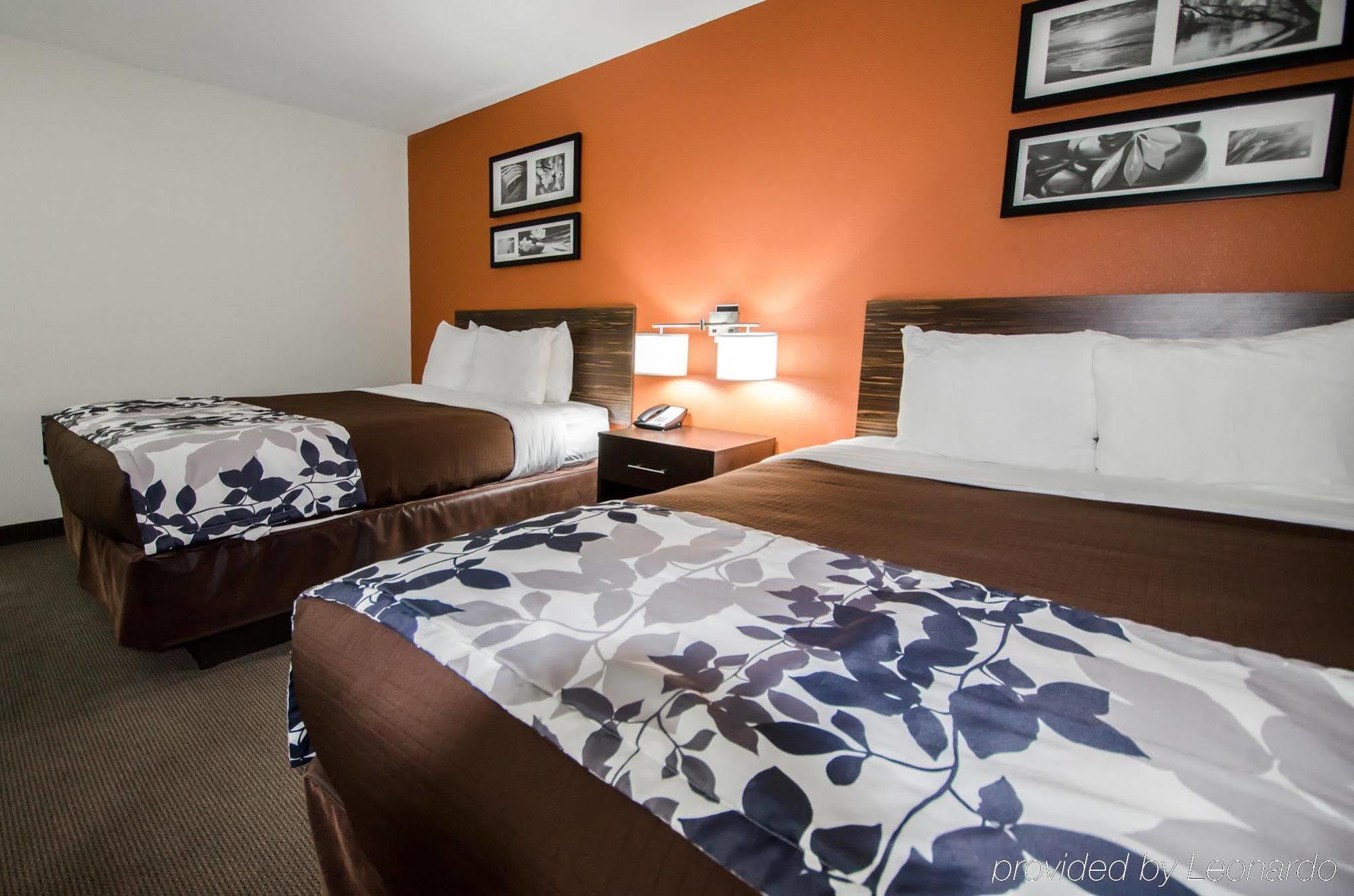 Sleep Inn & Suites And Conference Center Downtown Indianapolis Bagian luar foto
