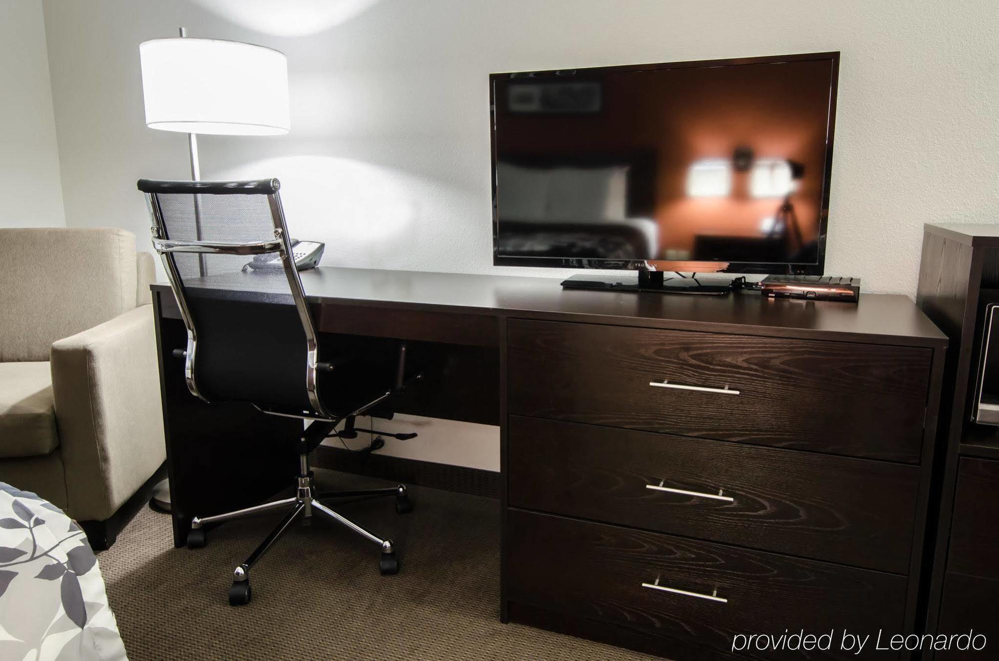 Sleep Inn & Suites And Conference Center Downtown Indianapolis Bagian luar foto